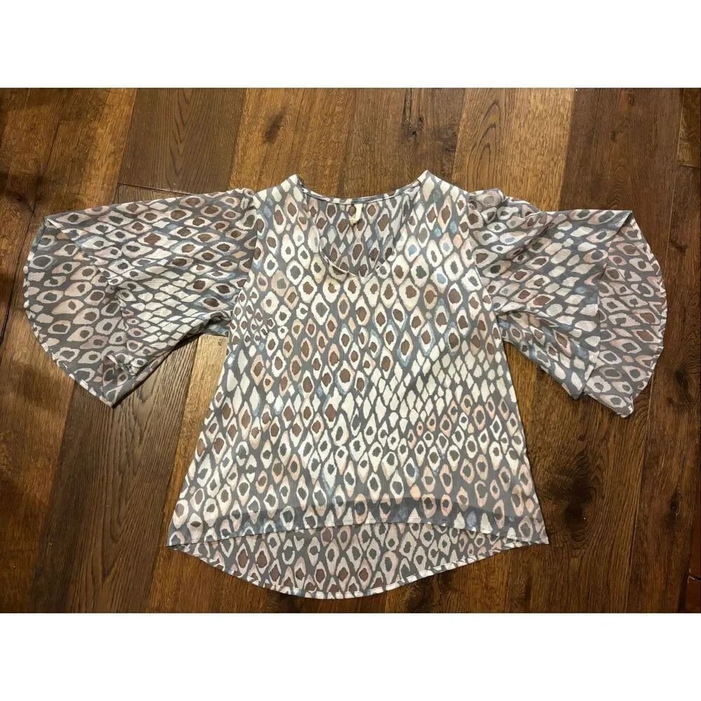 Tyche M Ikat blouse career office wear M flutter sleeve top
